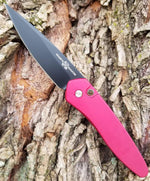 Protech Fight’n Rooster Newport Red Aluminum Scales DLC Blade Black a Pearl Button